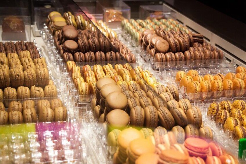 Paris French Sweet Gourmet Specialties Tasting Tour with Pastry & Chocolate