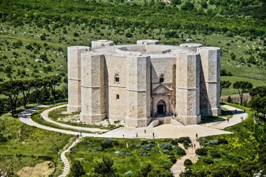 Trani, Wine Tasting, and Castel Del Monte tour from Bari or Ostuni