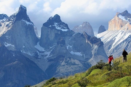 Private Tour: Torres del Paine National Park and Milodon Cave with Lunch