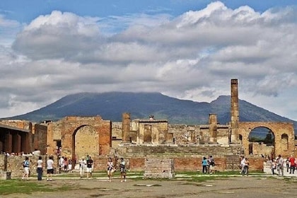All-inclusive Pompeii Ruins Skip-The-Line Tour