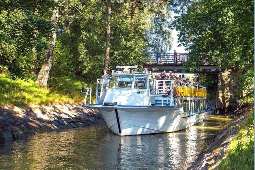 Beautiful Canal Route, 1,5h archipelago cruise