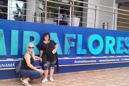 Besøk Miraflores Locks og Casco Antiguo