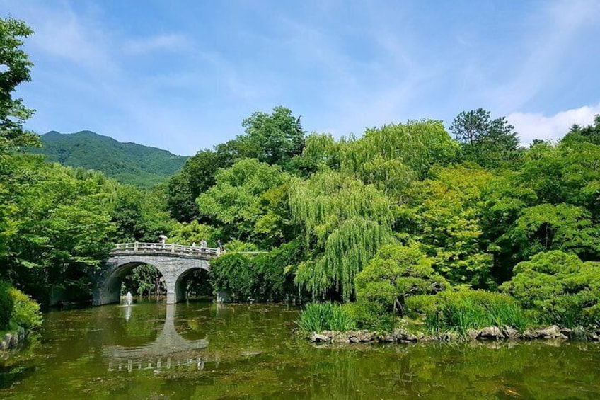 Gyeongju UNESCO World Heritage Sites and History Full-Day Tour with Lunch