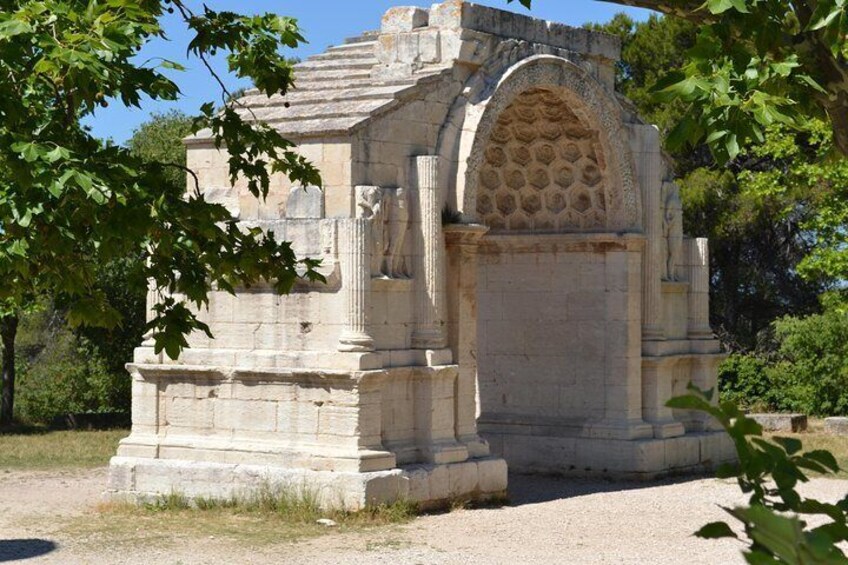 Arles, Les Baux and Saint Remy de Provence from Marseille