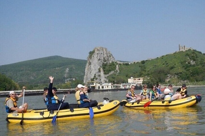 4-hours tour Rafting from Hainburg to Bratislava