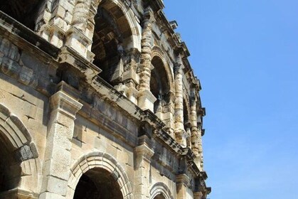 Roman Sites and Historical Places Small-Group Day Trip from Avignon