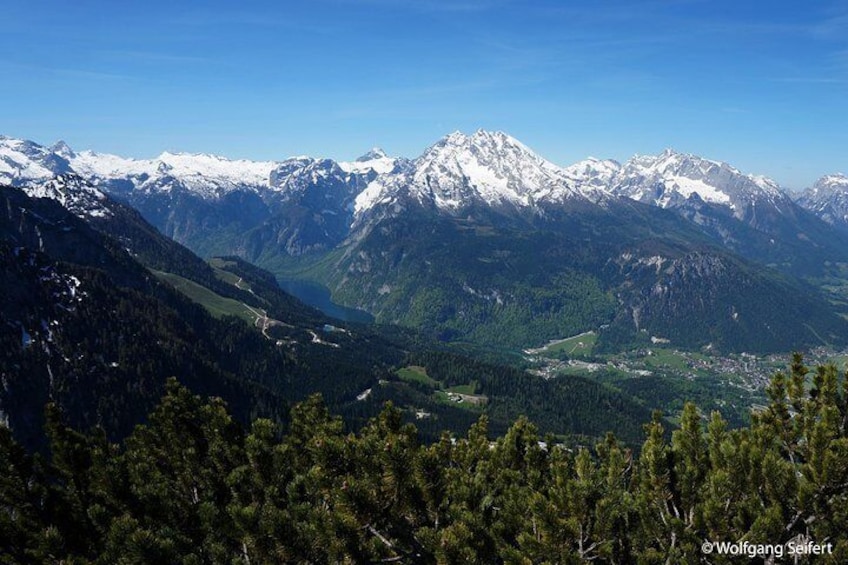 Skip-the-Line: Eagle's Nest in Berchtesgaden Tour from Salzburg
