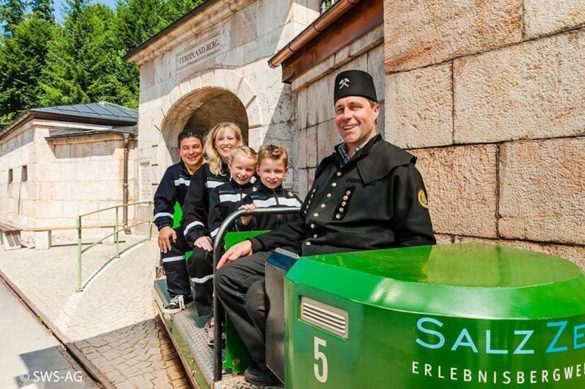 Salzburg Super Saver: Original Sound of Music and Salt Mines Day Trip