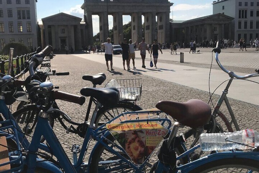 Small-Group Historical Bike Tour in Berlin