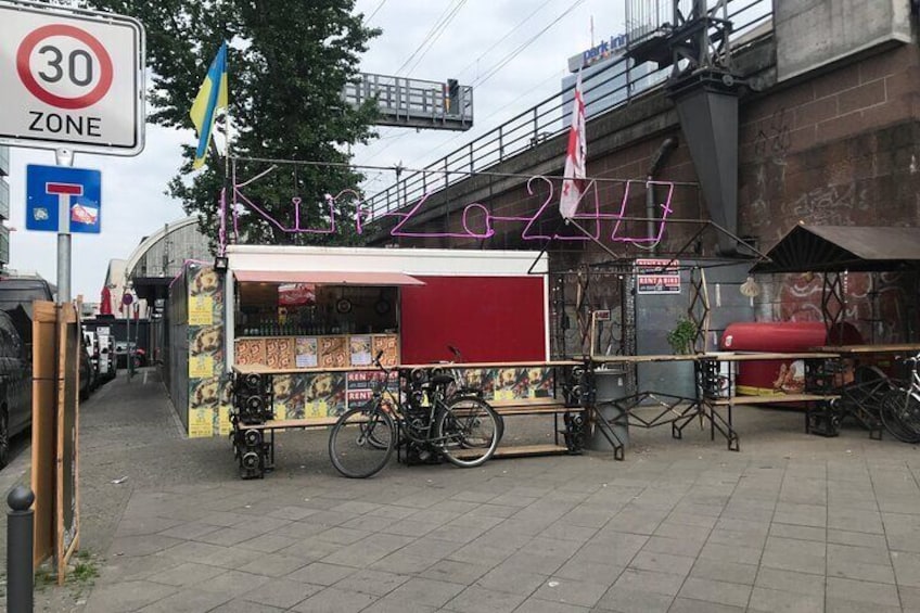 Small-Group Historical Bike Tour in Berlin