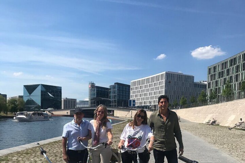 Small-Group Historical Bike Tour in Berlin