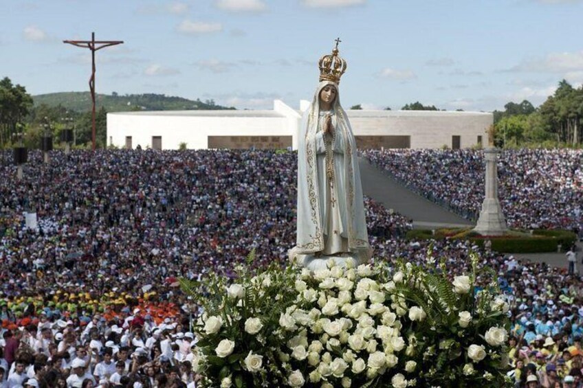 Fátima and Óbidos Full Day Tour