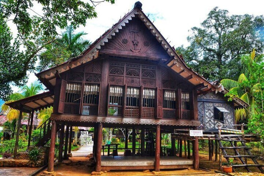 Learn about the fascinating legend of Princess Mahsuri and her curse at the traditional reconstructed Malay house of Makam Mahsuri.