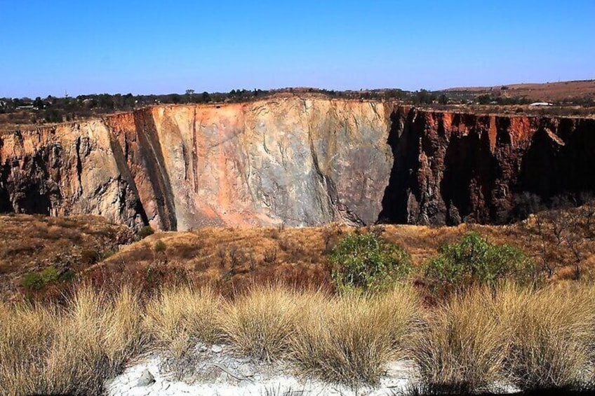 Pretoria City Tour and Cullinan Mine Tour from Johannesburg