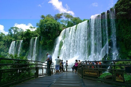 Ganztägiger Ausflug zu den Iguazú-Wasserfällen
