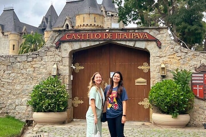 Private Custom Petrópolis Beauties Including the Itaipava Castle