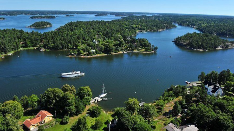 Stockholm Archipelago Cruise with Guide