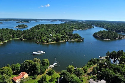 Croisière dans l'archipel de Stockholm avec guide