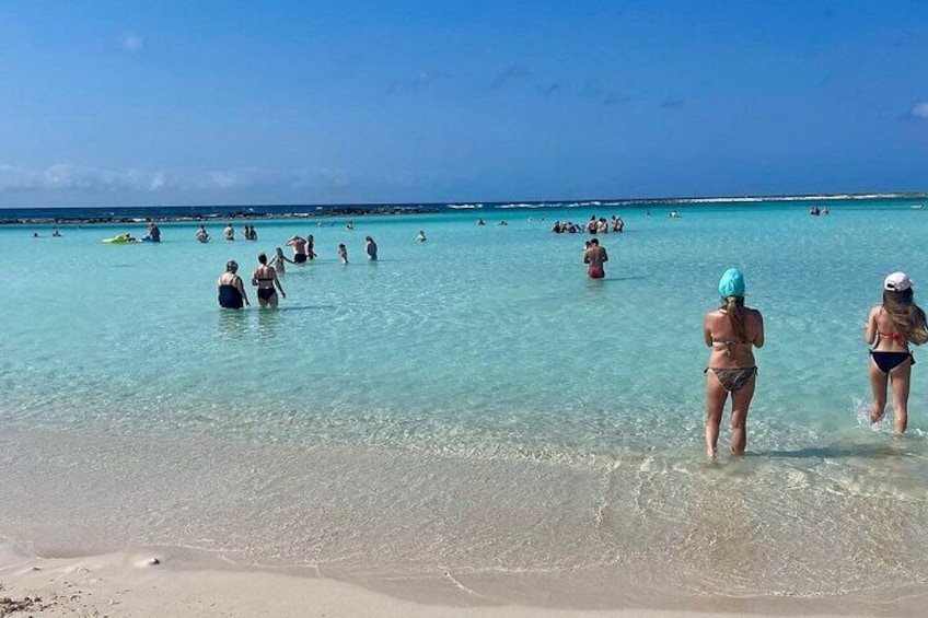 Aruba Jeep Tour: Natural Pool, Caves, and Baby Beach Adventure