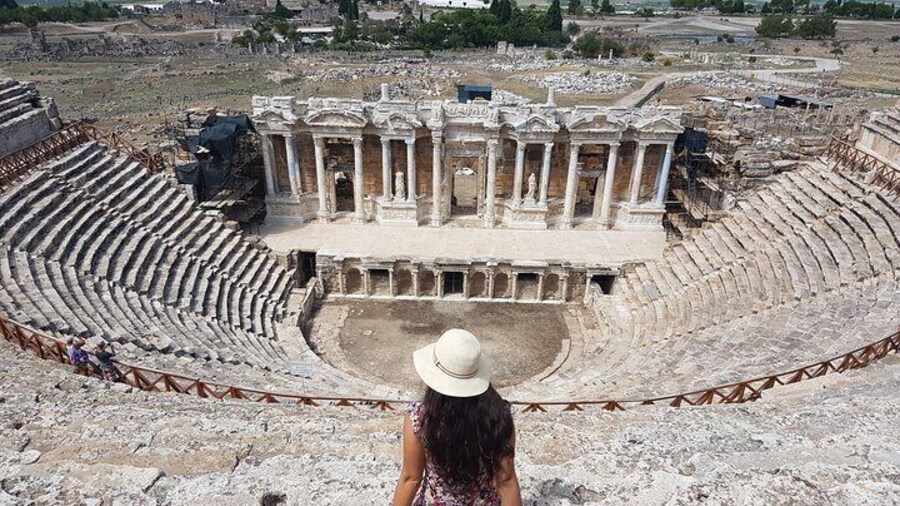 Pamukkale Small Group Tour with Lunch from Kusadasi
