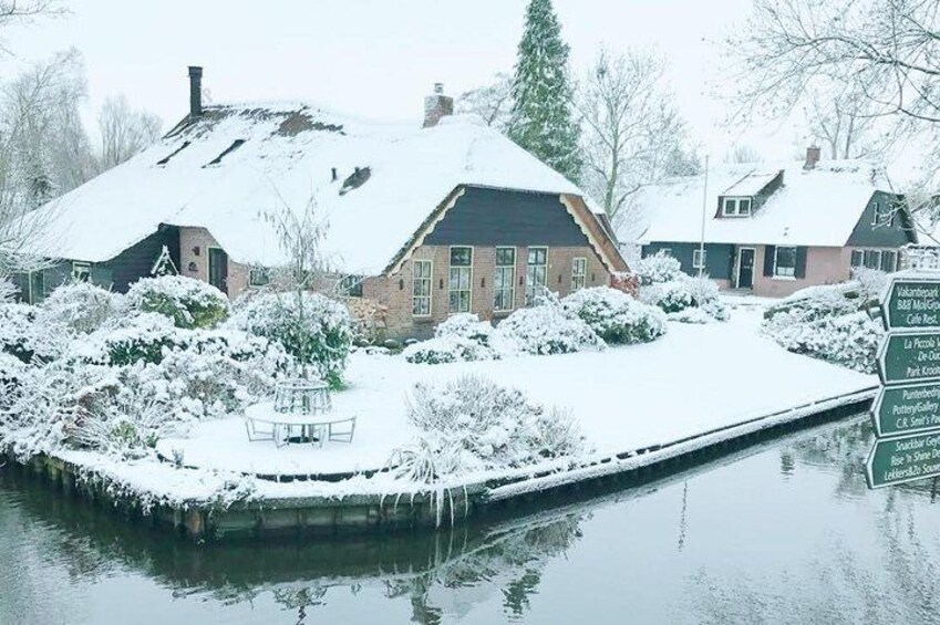 ''White Giethoorn''