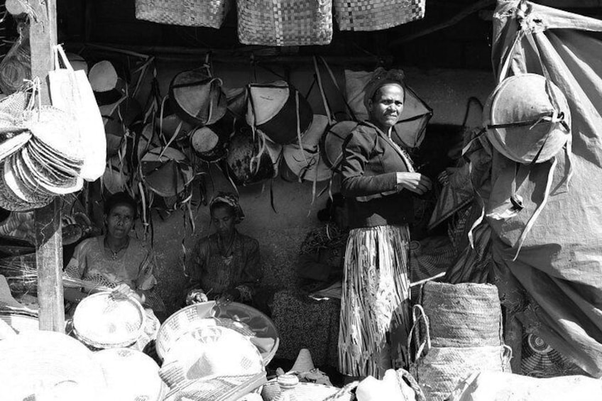 A souvenir shop near Shiro Meda Textile market