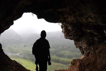 Window Cave Walking Tour from San Juan