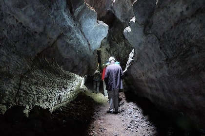 Speleology Tour in Cueva de Las Palomas in La Palma