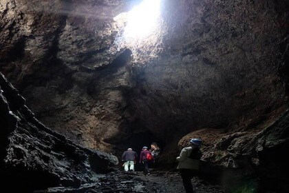 Speleology Tour in Cueva de Las Palomas in La Palma
