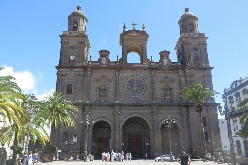 Tuk-Tuk Neighbourhoods Tour around Las Palmas de Gran Canaria