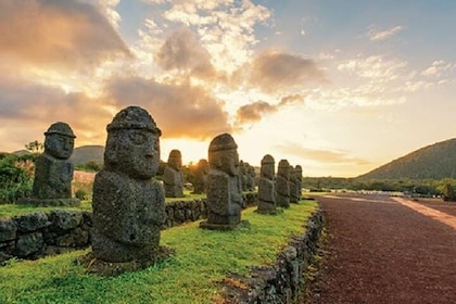 Full-day Customisable Private Essential Jeju Island Tour for South course