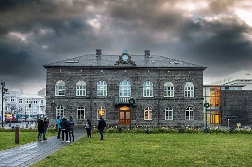 Talking about the parliament of Iceland and the guardian spirits