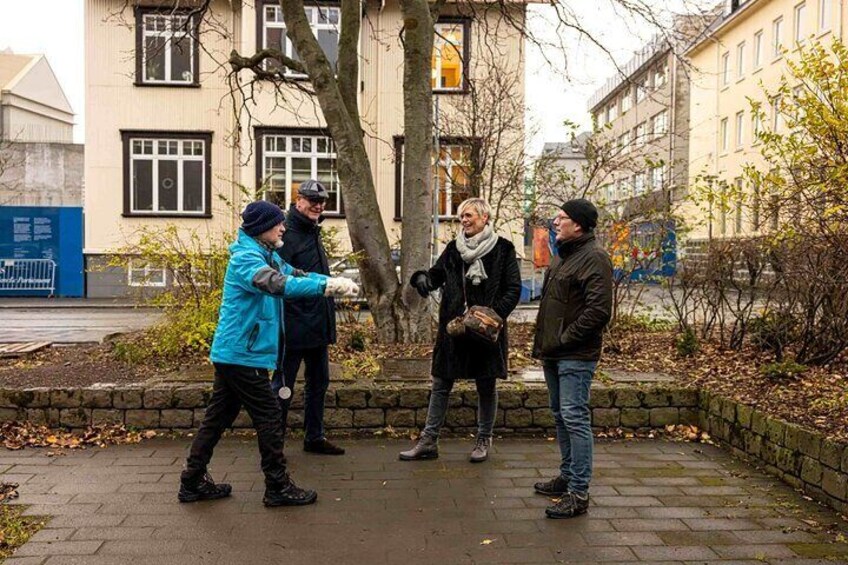 Our guides put in the extra bit of effort during the stories to really immerse you in Reykjavik´s history and traditions