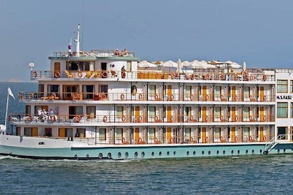 4-Days Aswan sails Nile Cruise Luxor &Abu Simbel.Hot air Balloon
