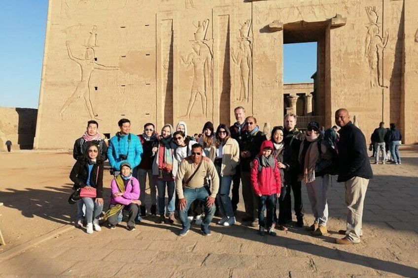 6-Days Nile Cruise Aswan to Luxor & Sleeper Train Round-trip