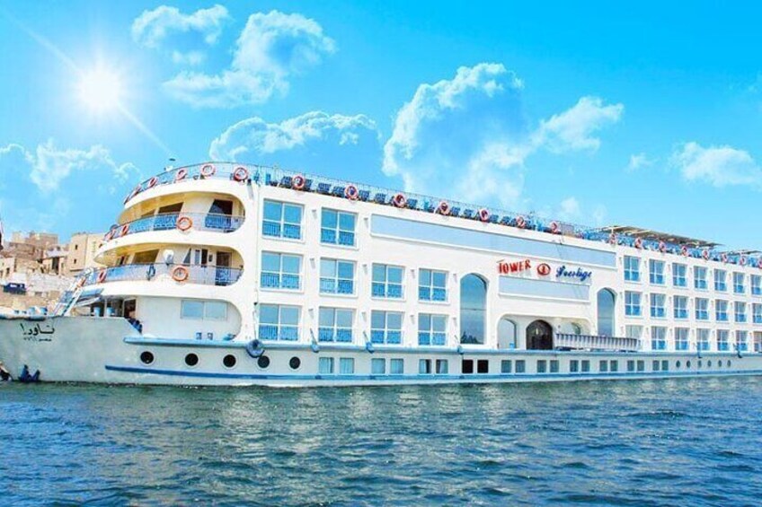 6-Days Nile Cruise Aswan to Luxor & Sleeper Train Round-trip