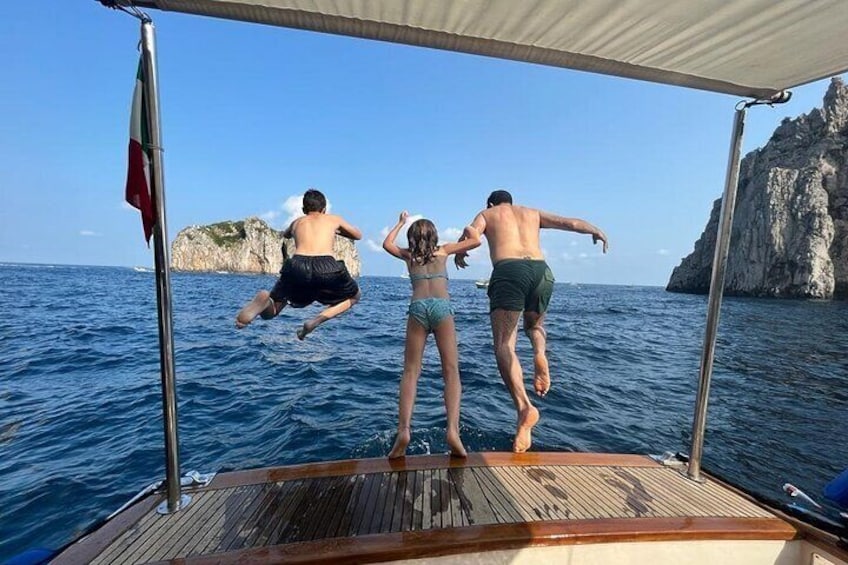Private day on gozzo boat in Capri
