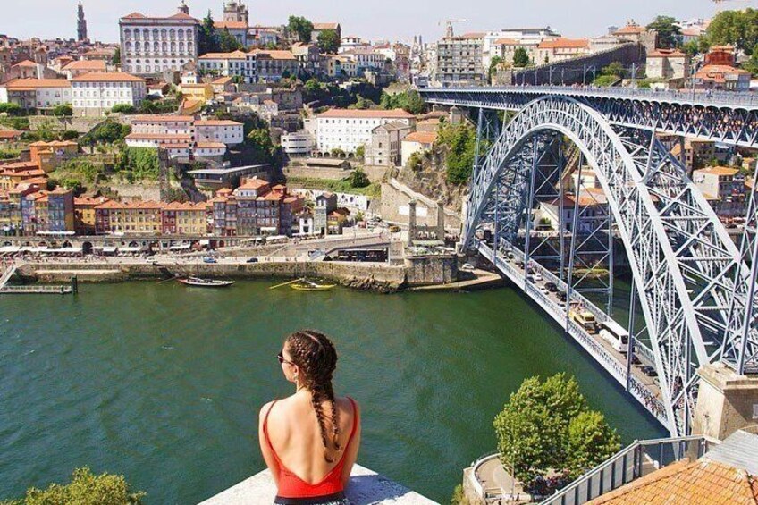 Private Porto from Lisbon with Portuguese lunch and Porto wine tasting