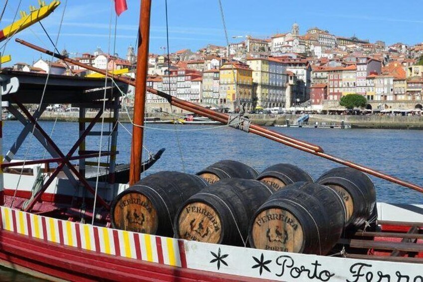 Private Porto from Lisbon with Portuguese lunch and Porto wine tasting