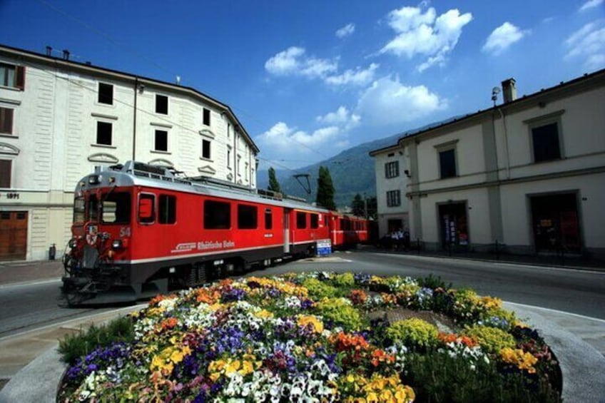 Lake Como, St.Moritz and Bernina Red Train