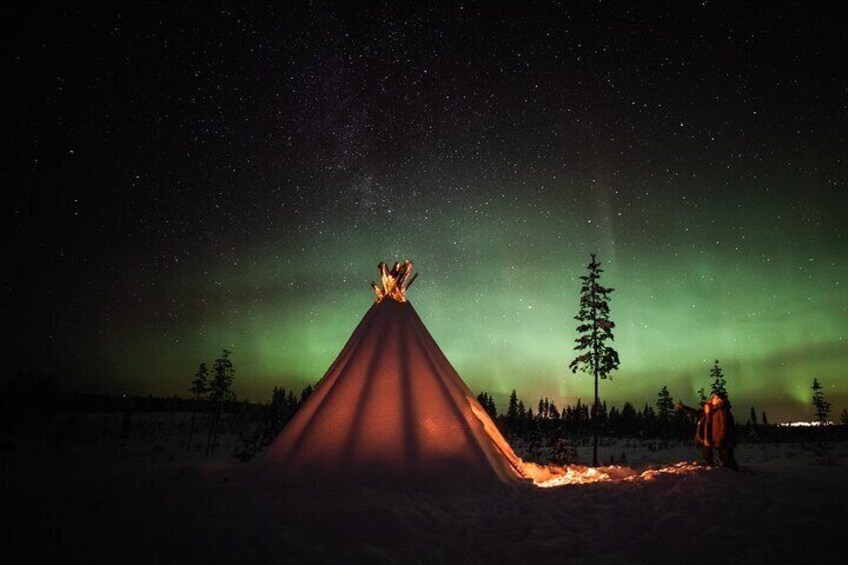 Rovaniemi Northern Lights Photography Small-Group Tour