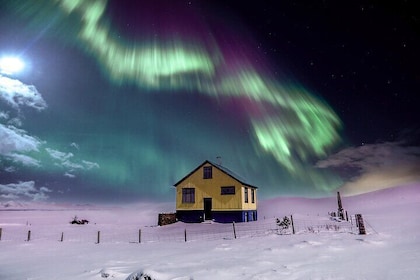 Encantadora aurora boreal: grupos pequeños, chocolate caliente y fotos grat...