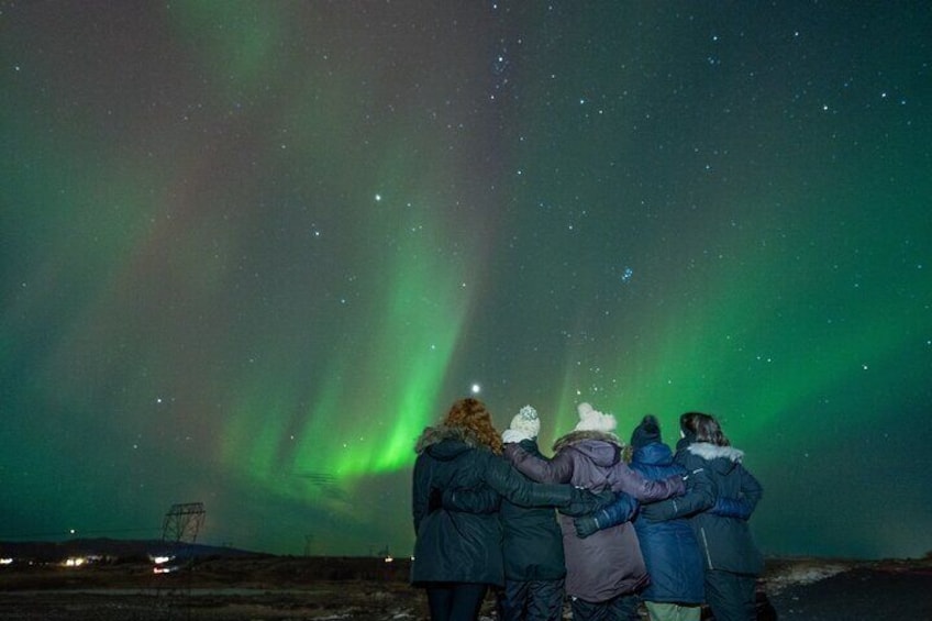 Enchanted Northern Lights: Hot chocolate & Photos - Small Group!