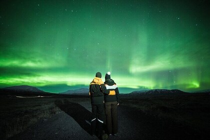 Enchanted Northern Lights: Hot chocolate & Photos - Small Group!