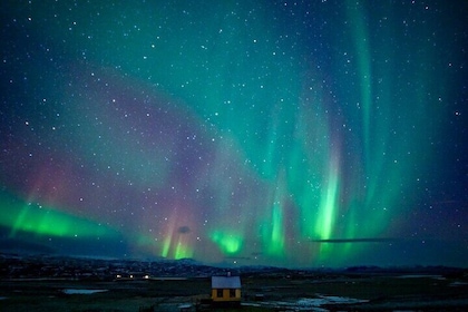 Encantadora aurora boreal: grupos pequeños, chocolate caliente y fotos grat...