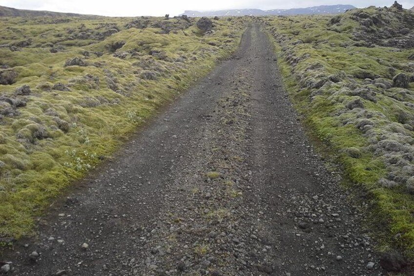 The road to Lakagigar