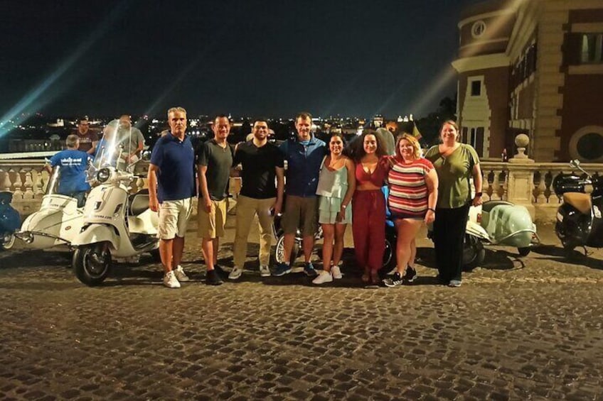 Vespa Tour By Night