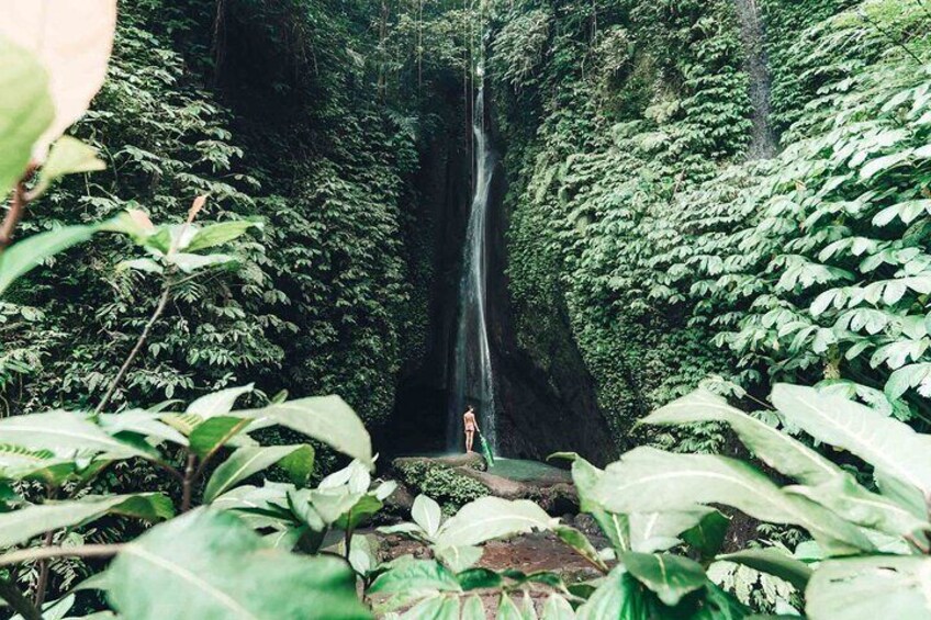 Leke-leke Waterfall