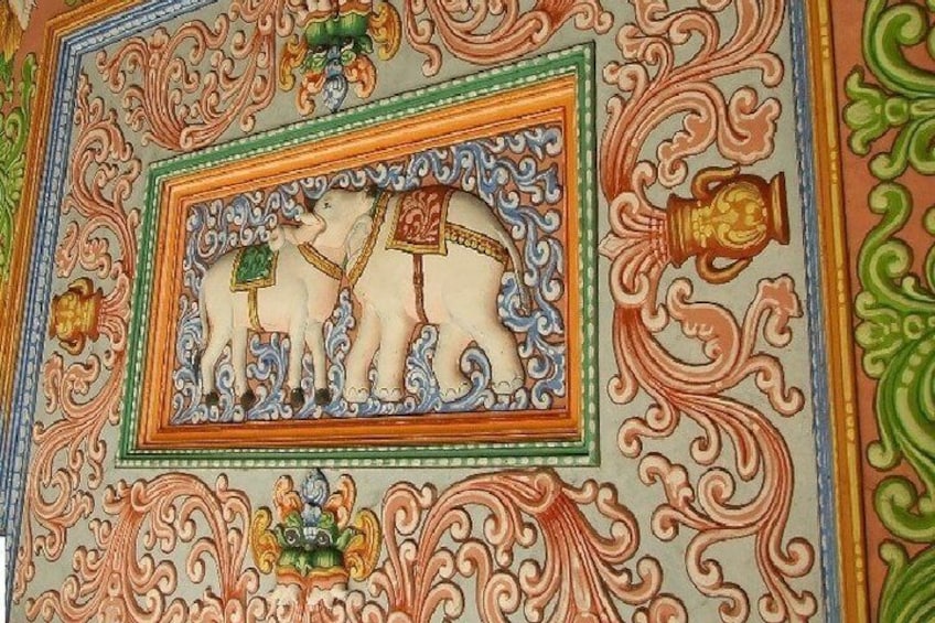 Visit Brihadeeswara Temple, Saraswati Library, Palace And Gallery In Thanjavur