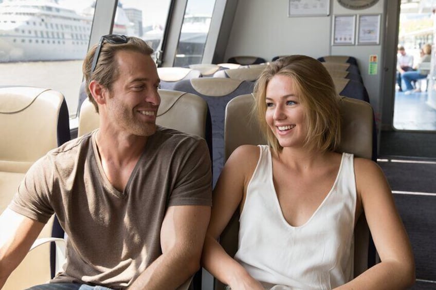 London: Uber Boat - Hop-On Hop-Off 1 Day River Thames Pass